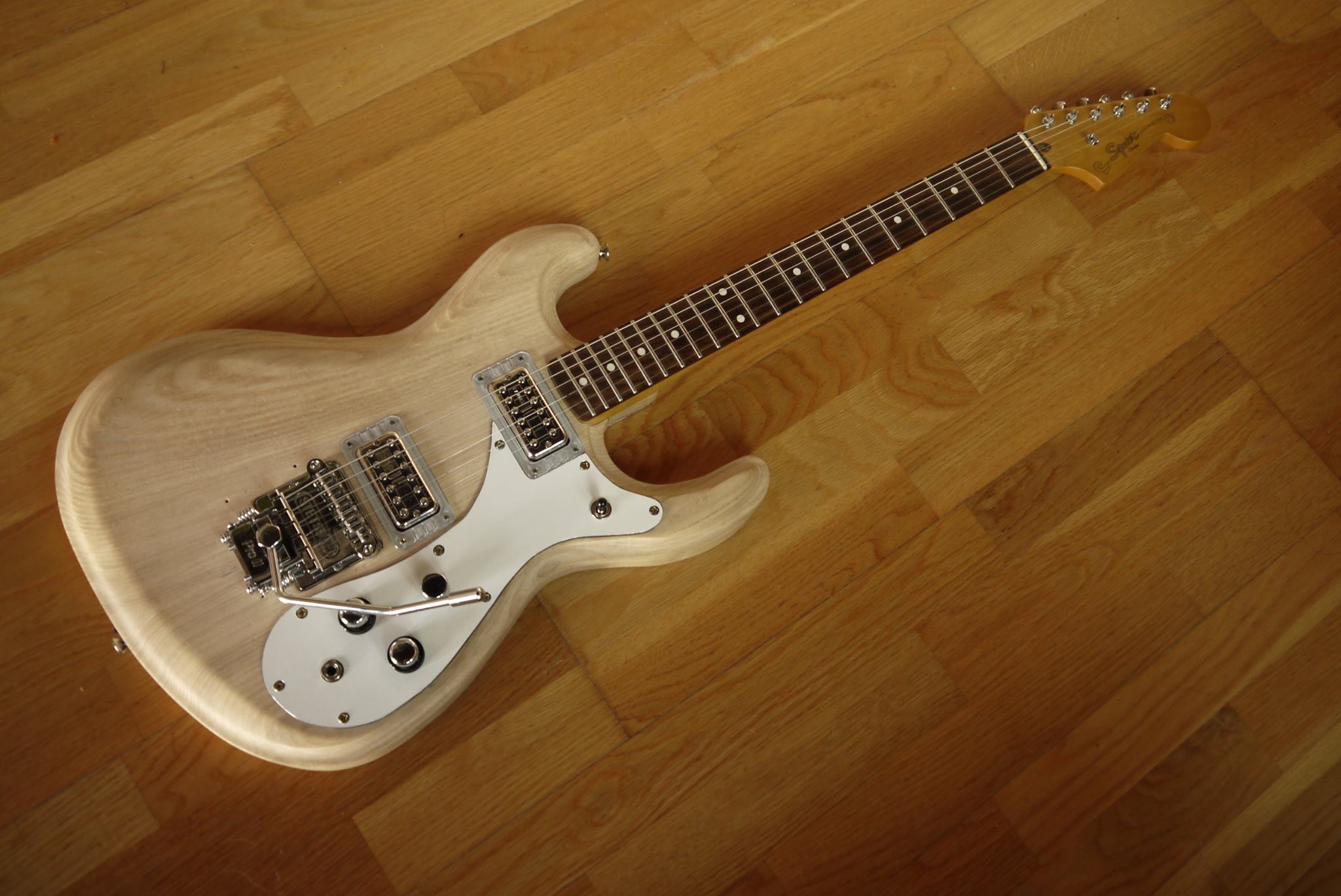 Mosrite copy guitar Unfinished 1