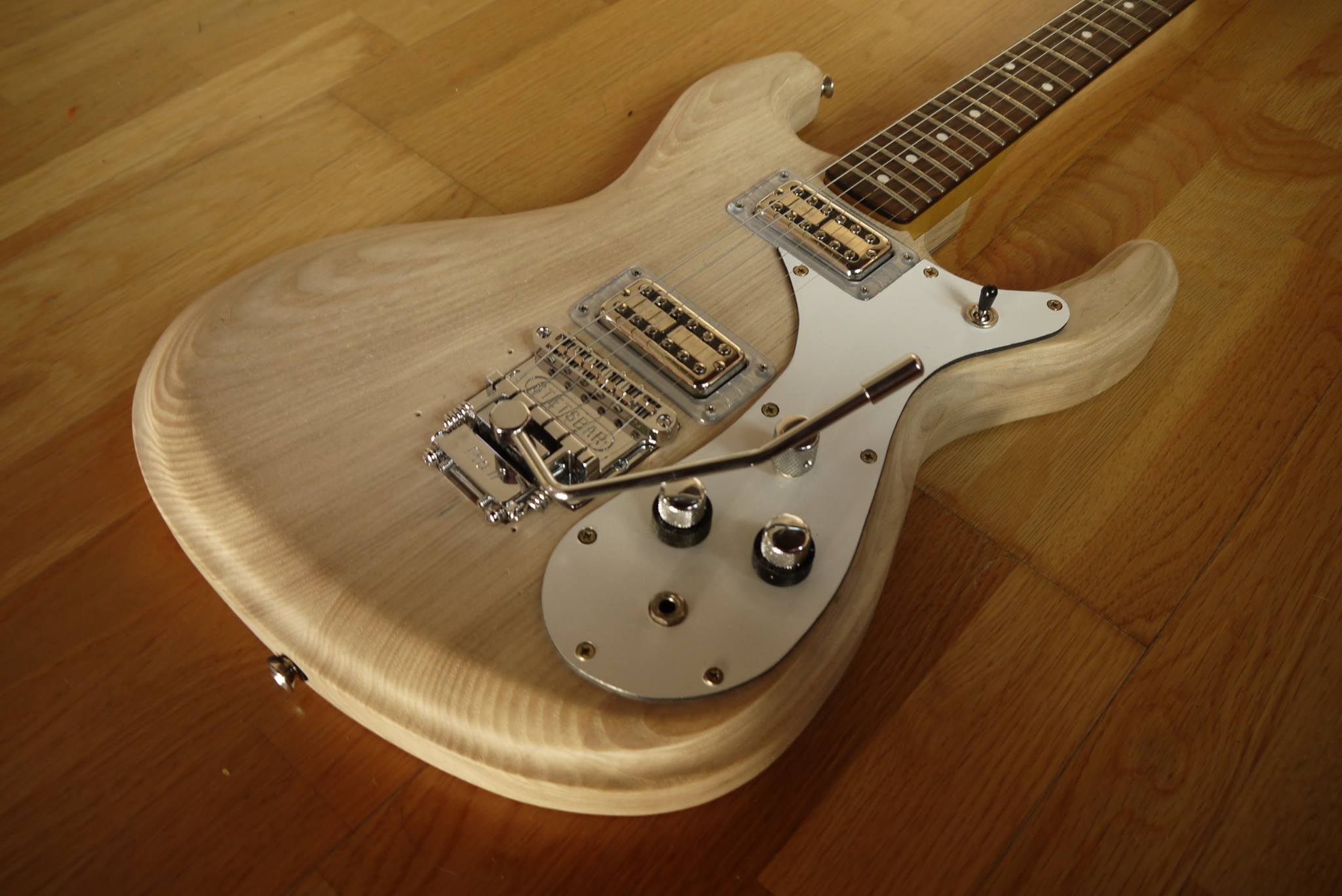 Mosrite copy guitar Unfinished 2