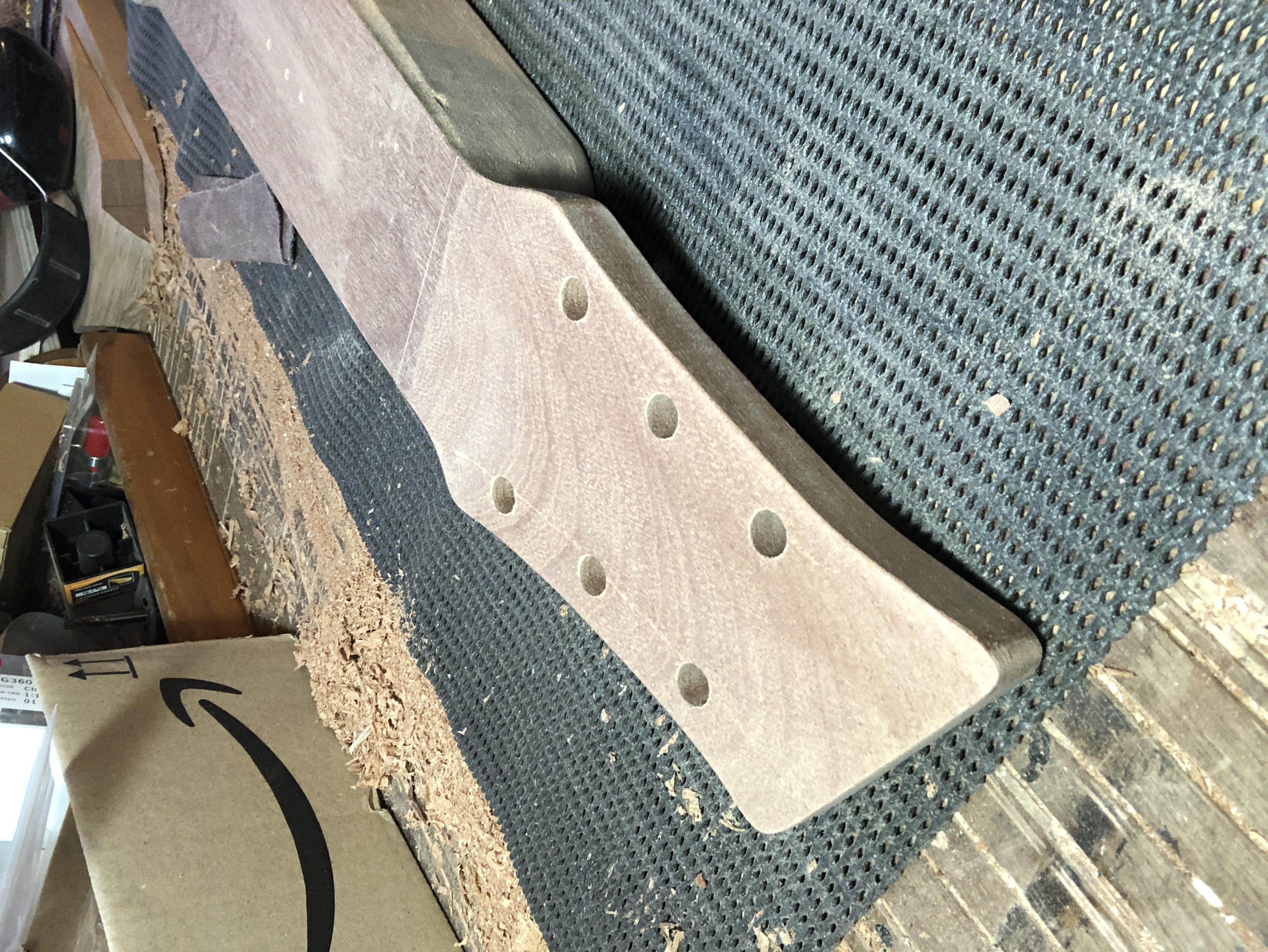 Lapsteel Guitar build 8