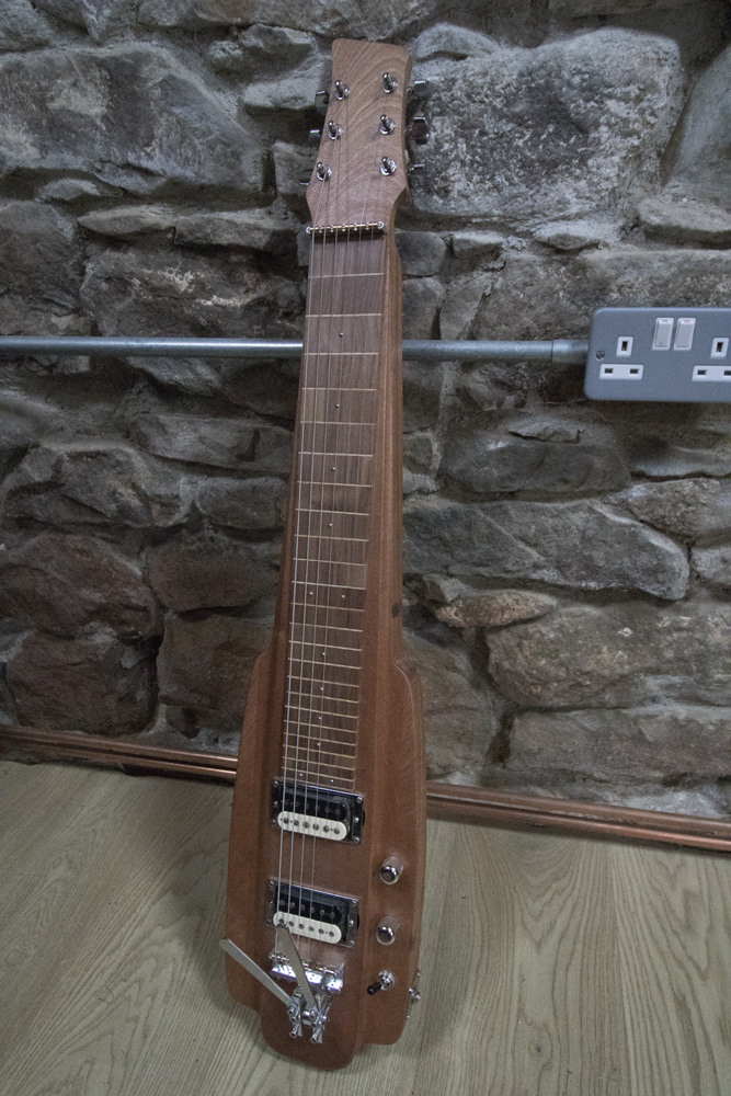 Lapsteel Guitar 1